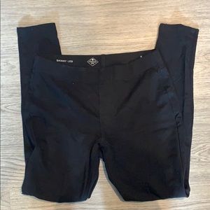 BLACK LEGGINGS (ST JOHNS BAY)